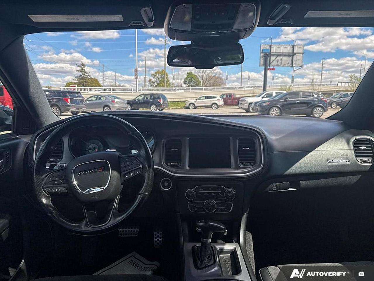 2019 Dodge Charger R/T / NO ACCIDENTS / 5.7L / NAV / ROOF/ PERF SEATS Photo