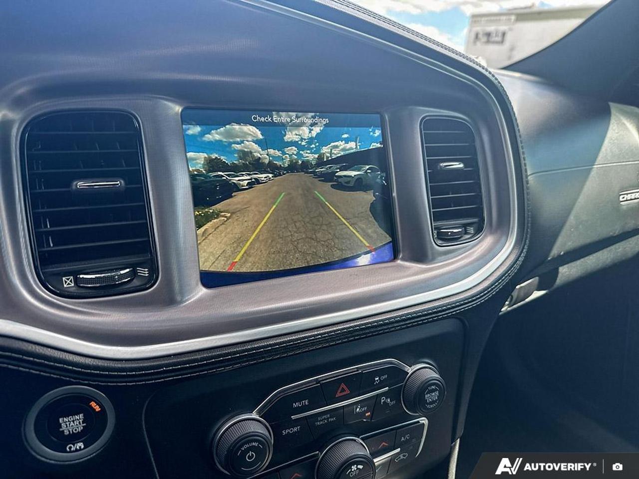 2019 Dodge Charger R/T / NO ACCIDENTS / 5.7L / NAV / ROOF/ PERF SEATS Photo