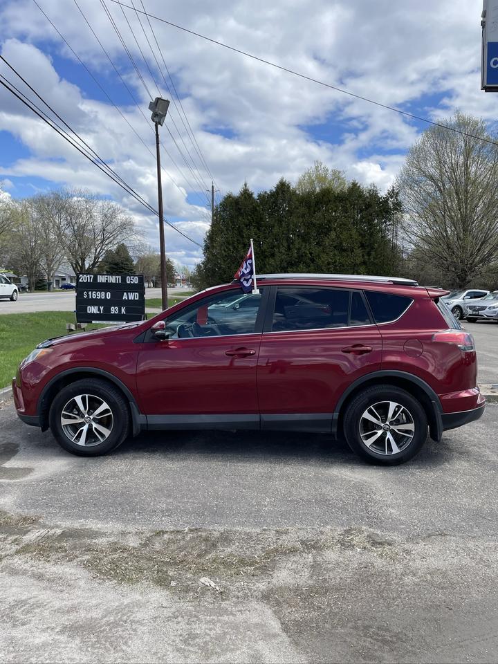 2018 Toyota RAV4 XLE Photo