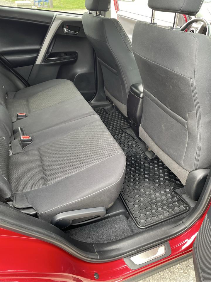 2018 Toyota RAV4 XLE Photo