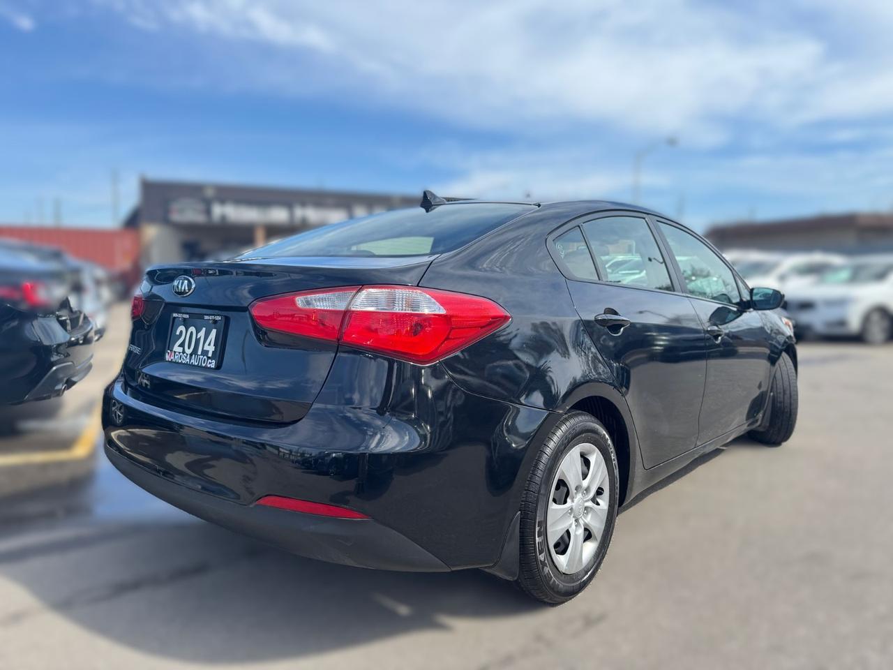 2014 Kia Forte LX  NO ACCIDENT LOW KM BLUETOOTH CRUISE CONTROL Photo