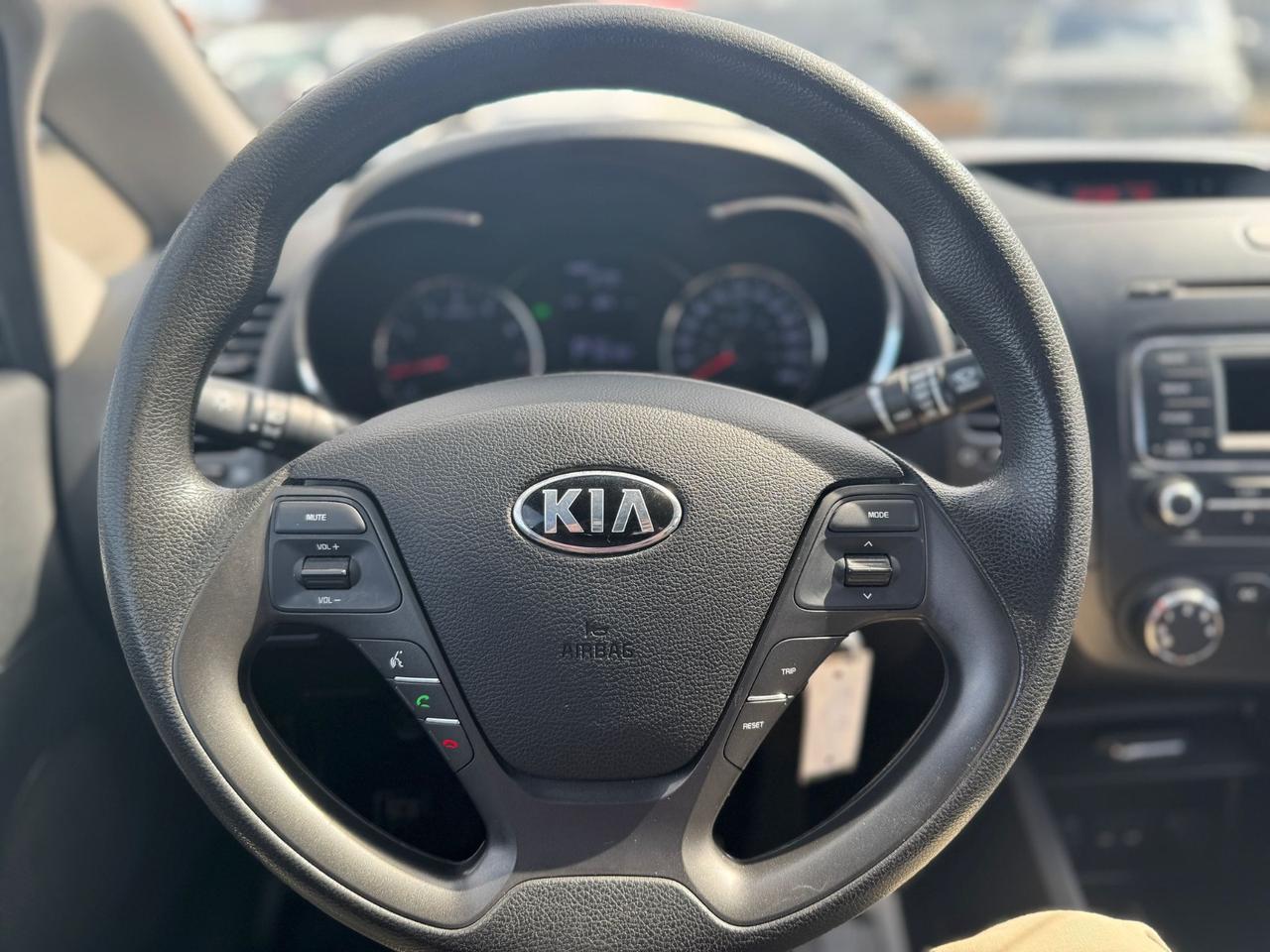 2014 Kia Forte LX  NO ACCIDENT LOW KM BLUETOOTH CRUISE CONTROL Photo