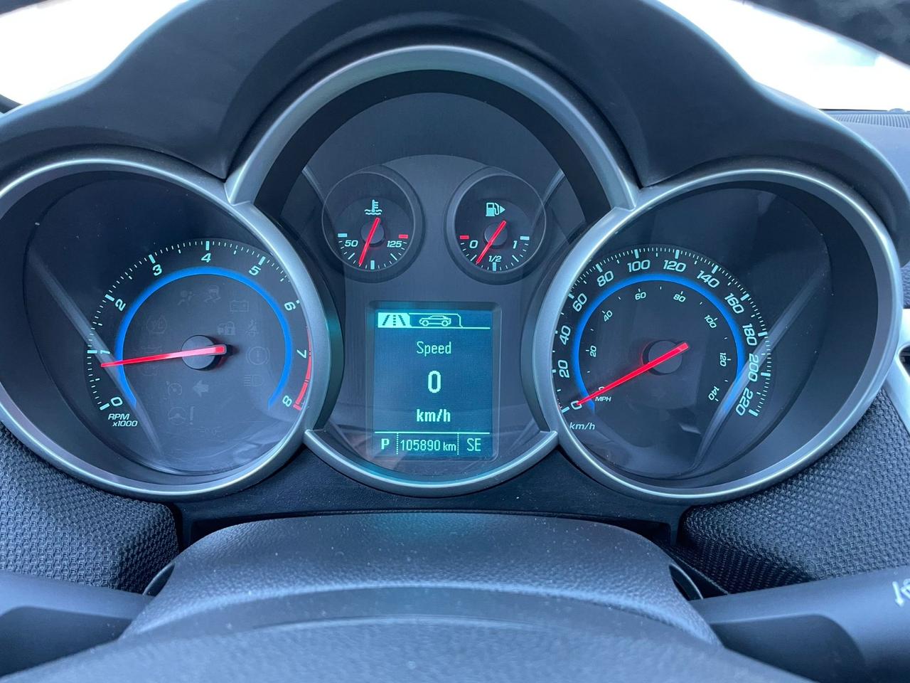 2015 Chevrolet Cruze 2LT Photo