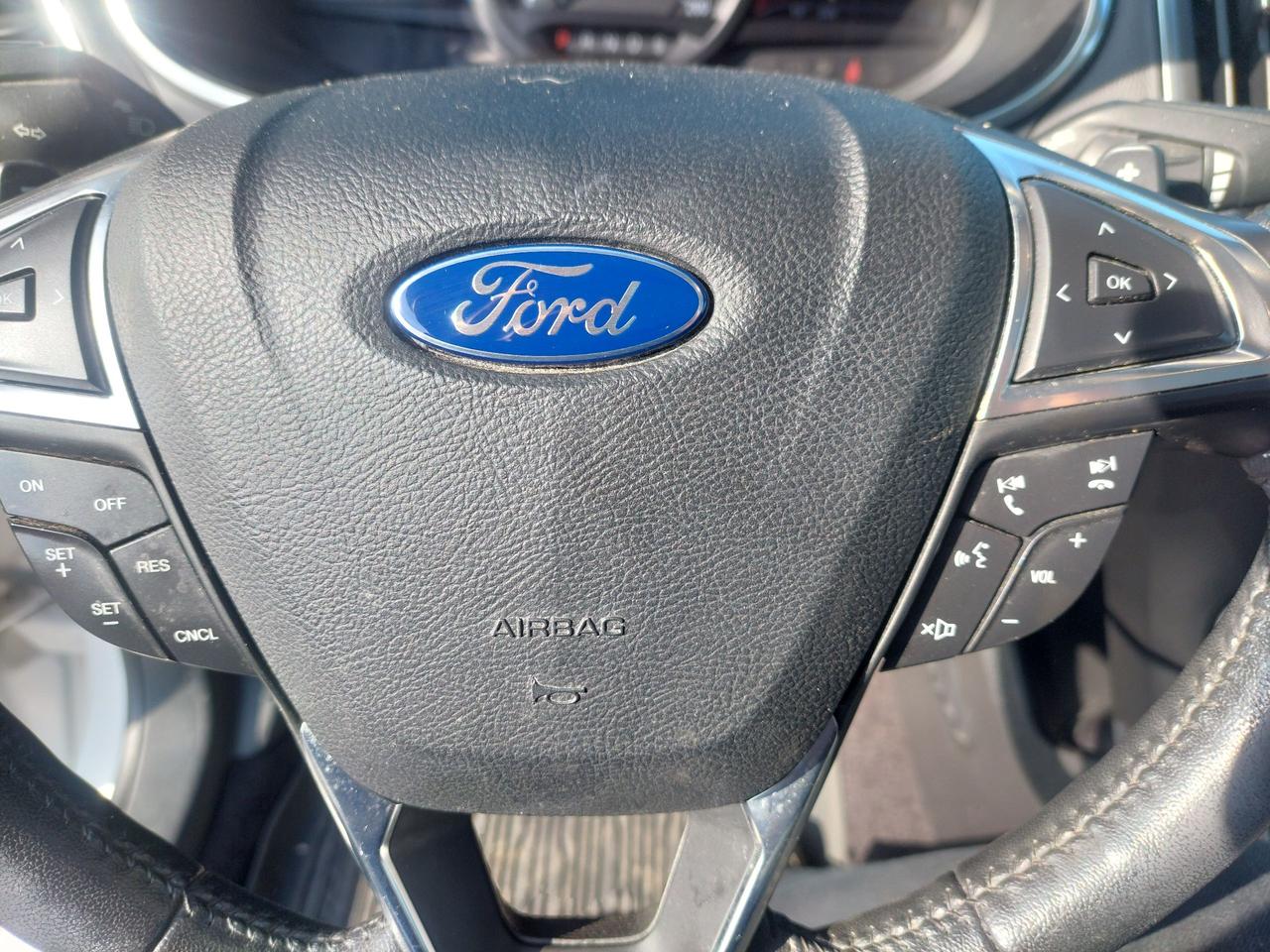 2017 Ford Edge 4DR TITANIUM AWD Photo