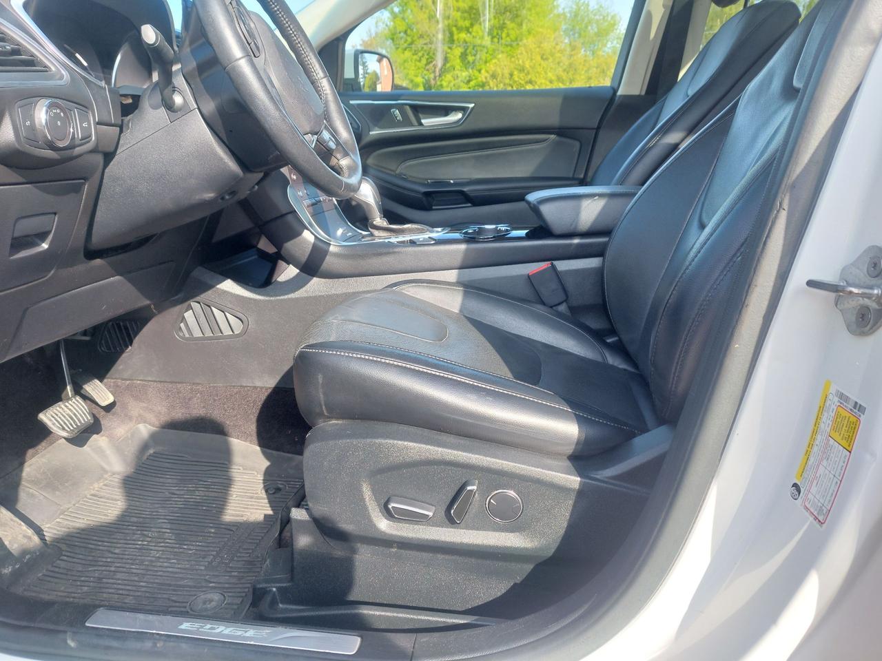 2017 Ford Edge 4DR TITANIUM AWD Photo