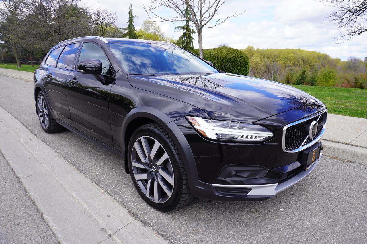 2022 Volvo V90 1 OWNER / NO ACCIDENTS / B6 AWD / CROSS COUNTRY Photo4