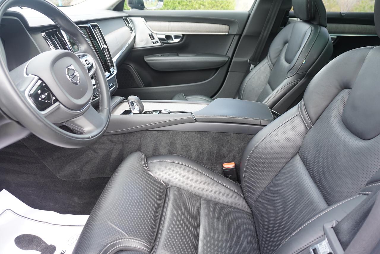 2022 Volvo V90 1 OWNER / NO ACCIDENTS / B6 AWD / CROSS COUNTRY Photo