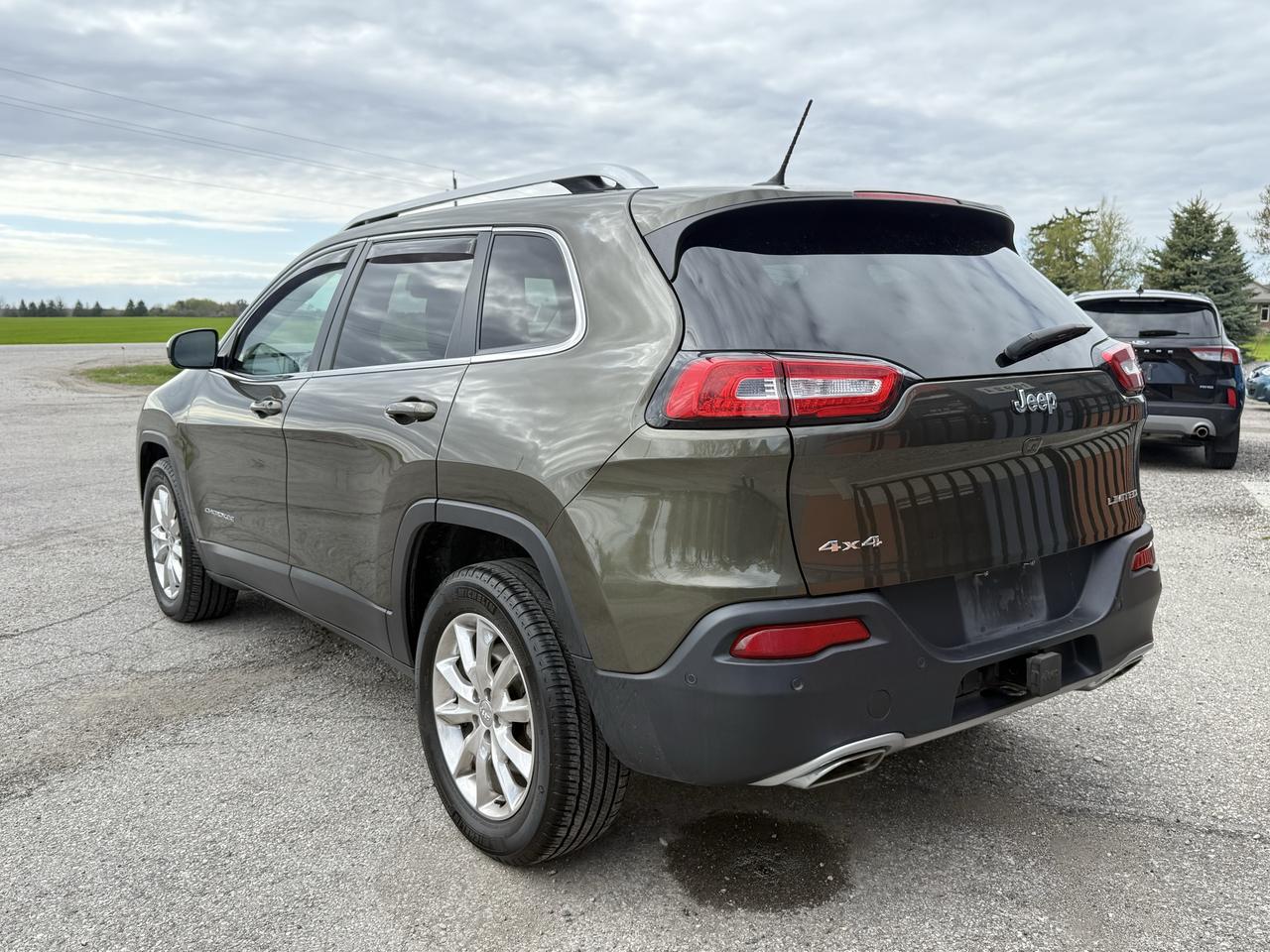 2015 Jeep Cherokee Limited | Navigation | Backup Camera | Sunroof Photo2