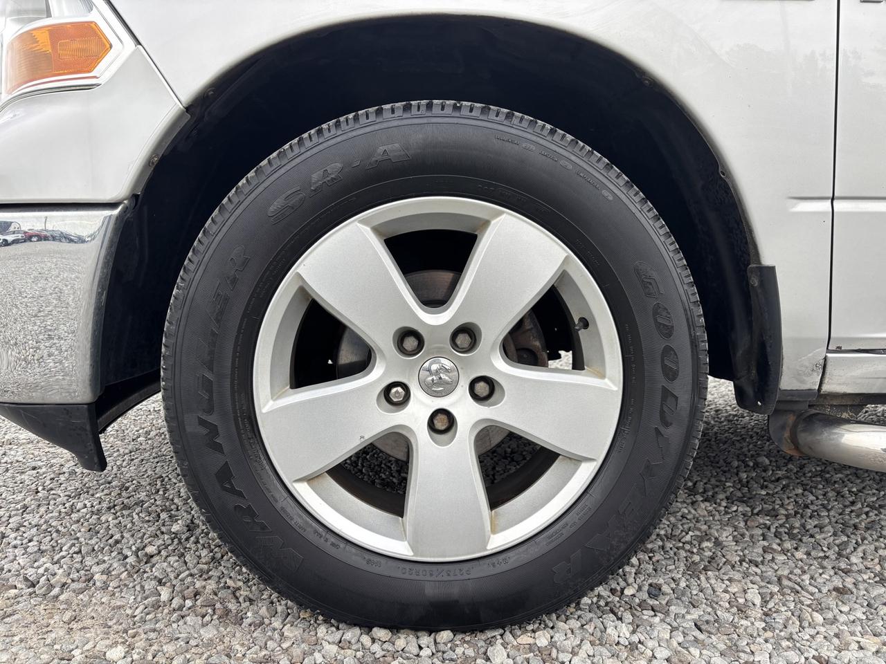 2011 Dodge Ram 1500 SLT Photo