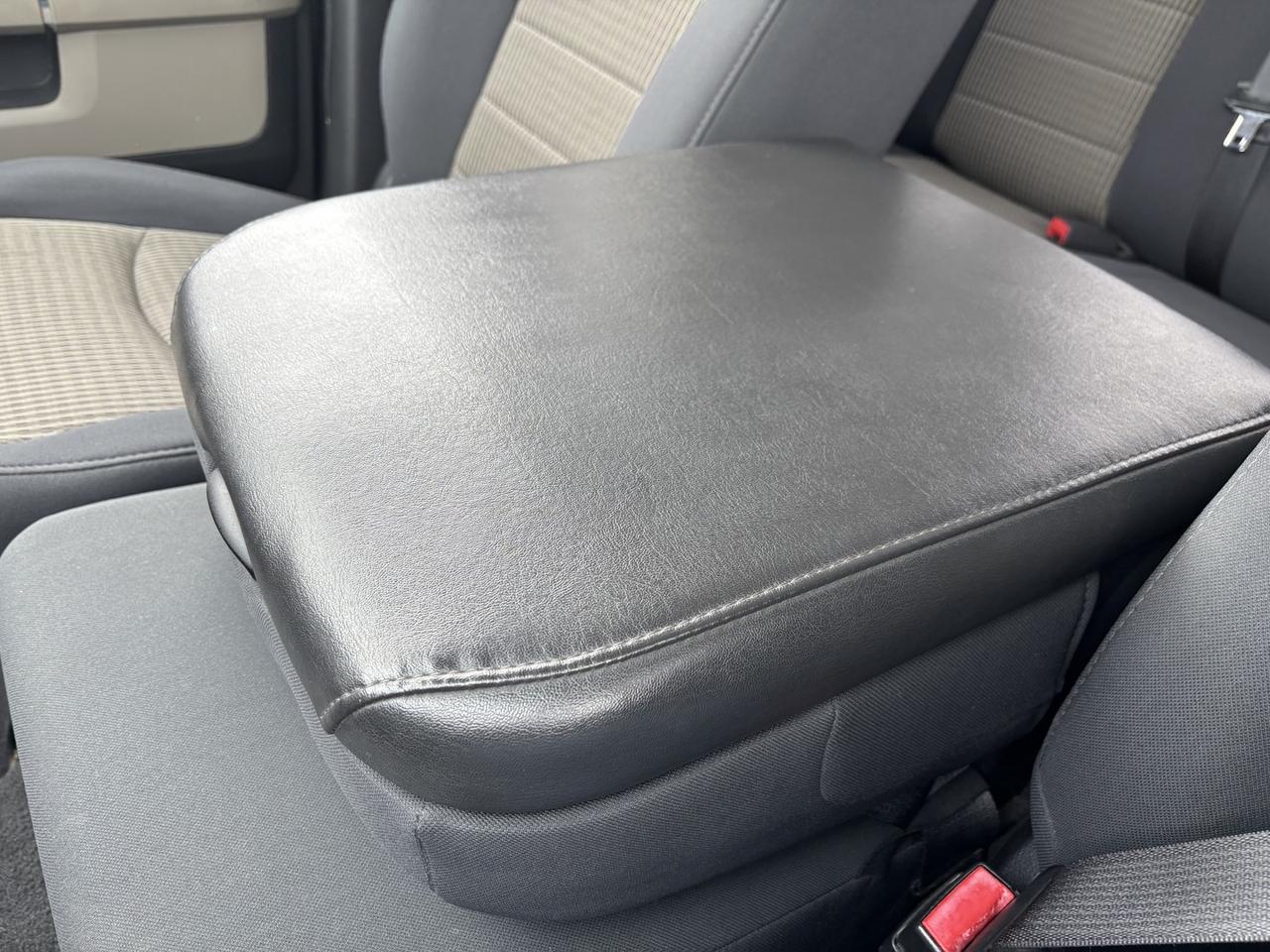 2011 Dodge Ram 1500 SLT Photo