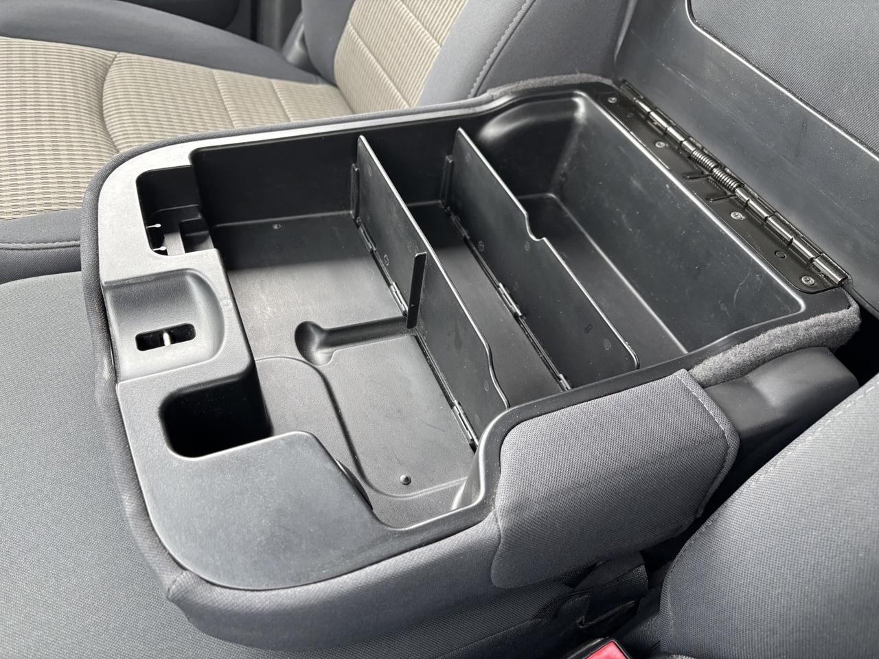2011 Dodge Ram 1500 SLT Photo