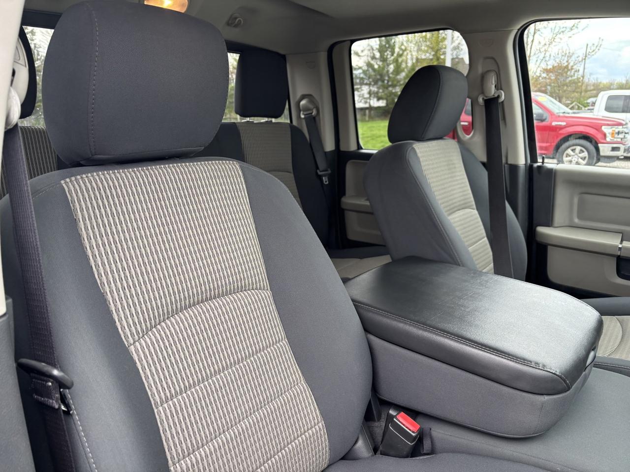 2011 Dodge Ram 1500 SLT Photo