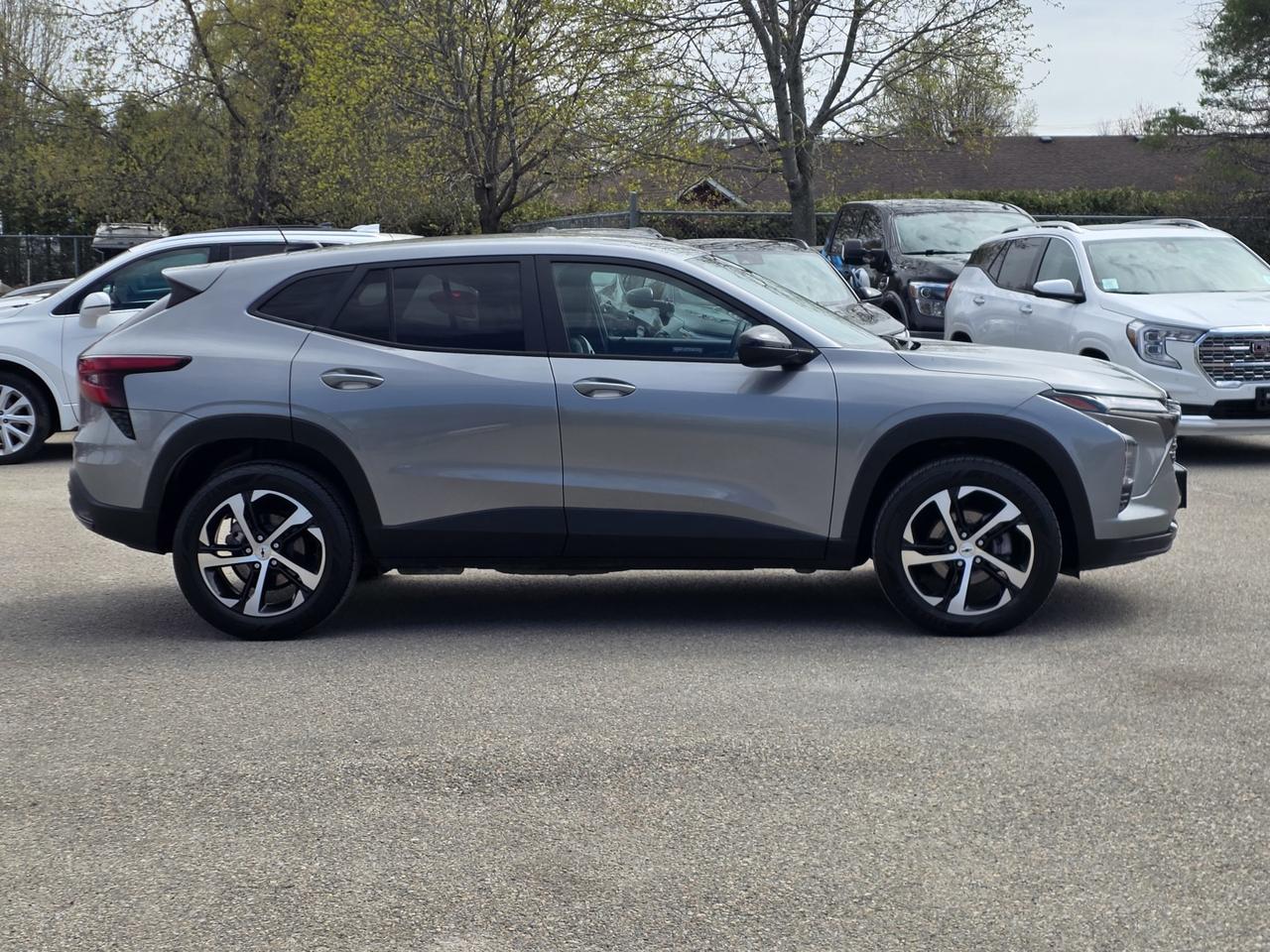 2024 Chevrolet Trax 1RS Photo3