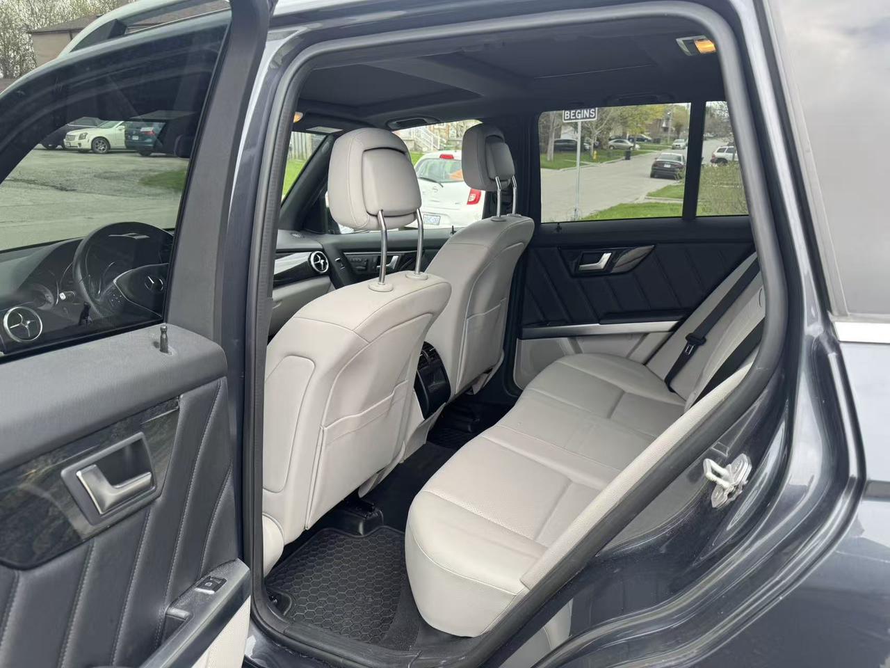 2015 Mercedes-Benz GLK-Class 4MATIC 4DR GLK 250 BLUETEC Photo