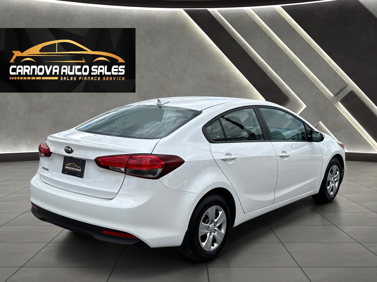 2017 Kia Forte LX+CLEAN CARFAX+ApplePlay+Camera+Heated Seats Photo