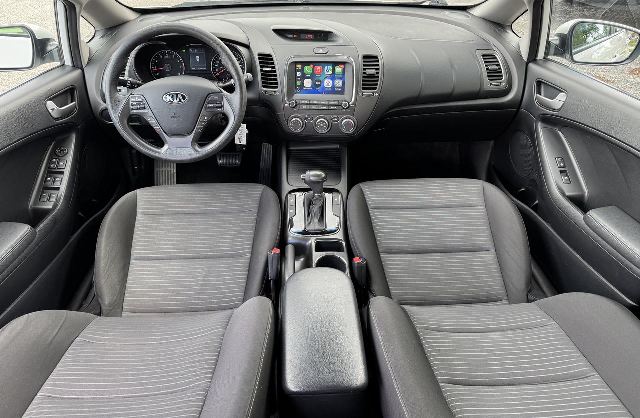 2017 Kia Forte LX+CLEAN CARFAX+ApplePlay+Camera+Heated Seats Photo