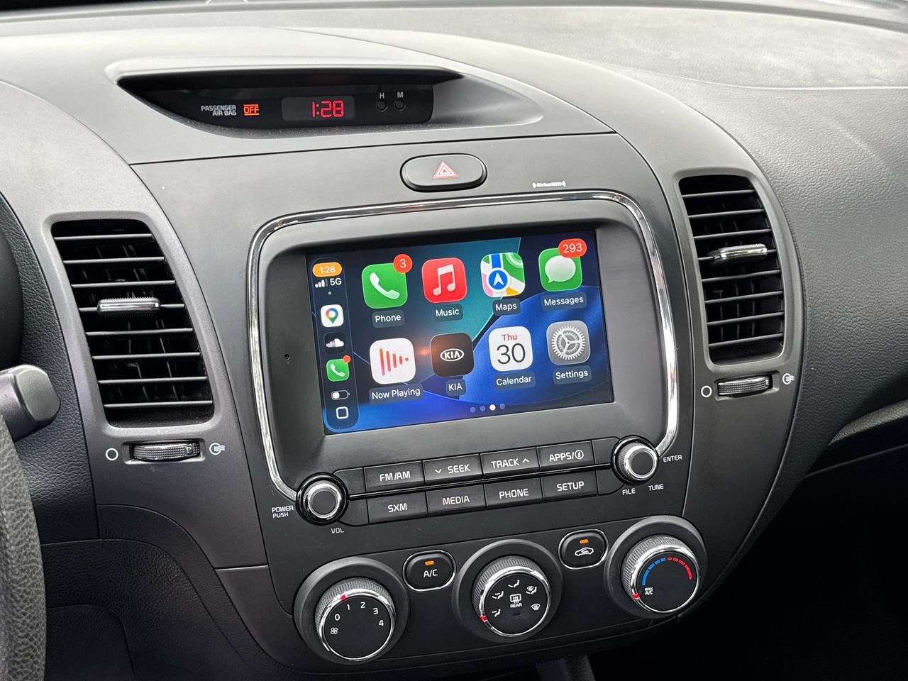 2017 Kia Forte LX+CLEAN CARFAX+ApplePlay+Camera+Heated Seats Photo