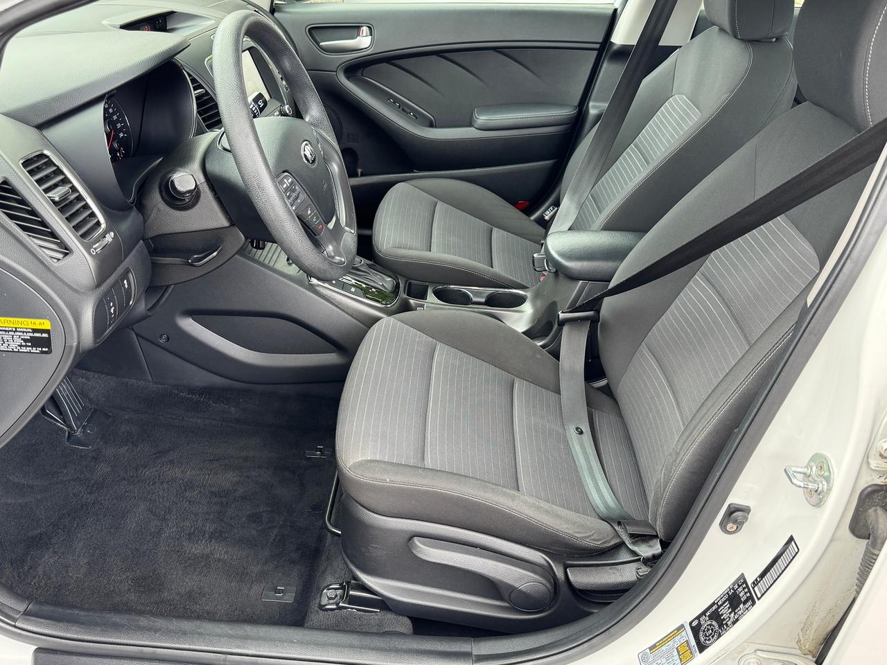 2017 Kia Forte LX+CLEAN CARFAX+ApplePlay+Camera+Heated Seats Photo