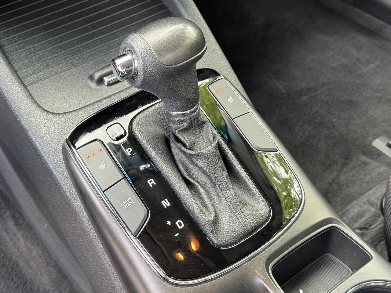 2017 Kia Forte LX+CLEAN CARFAX+ApplePlay+Camera+Heated Seats Photo