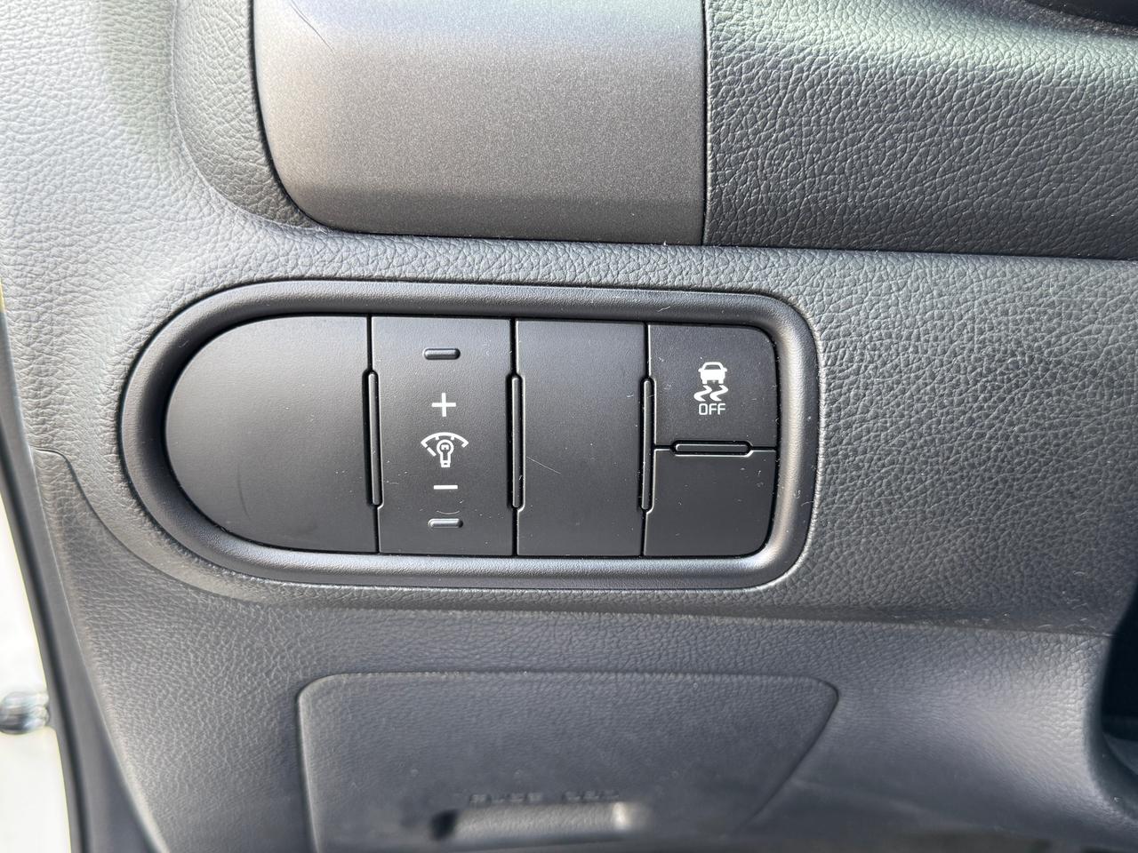 2017 Kia Forte LX+CLEAN CARFAX+ApplePlay+Camera+Heated Seats Photo
