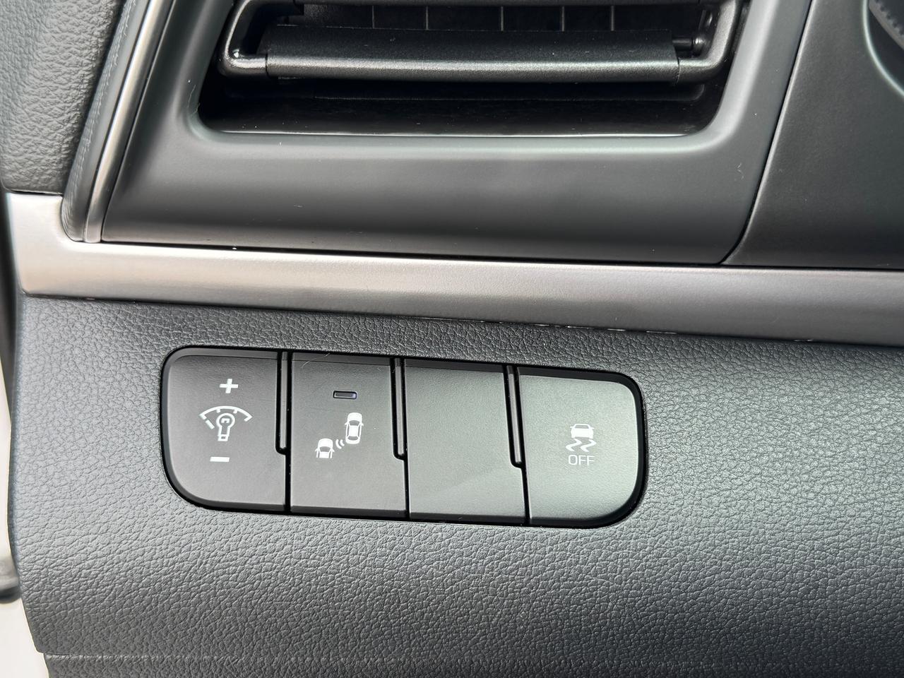 2019 Hyundai Elantra Preferred+CLEAN CARFAX+Remote Start Photo