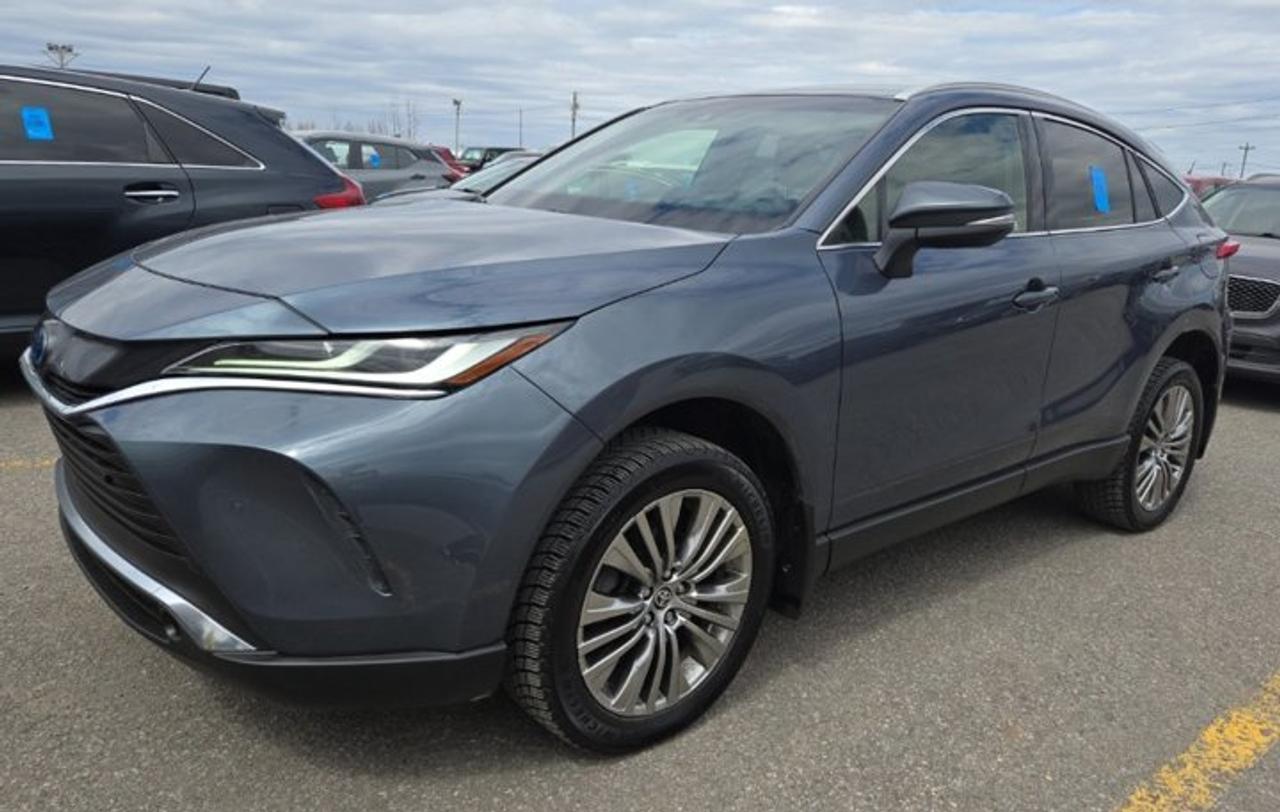 2022 Toyota Venza XLE AWD | Hybrid | Leather | Nav | Cooled + Heated Seats | JBL Audio | Heated Wheel | and More ! Photo0