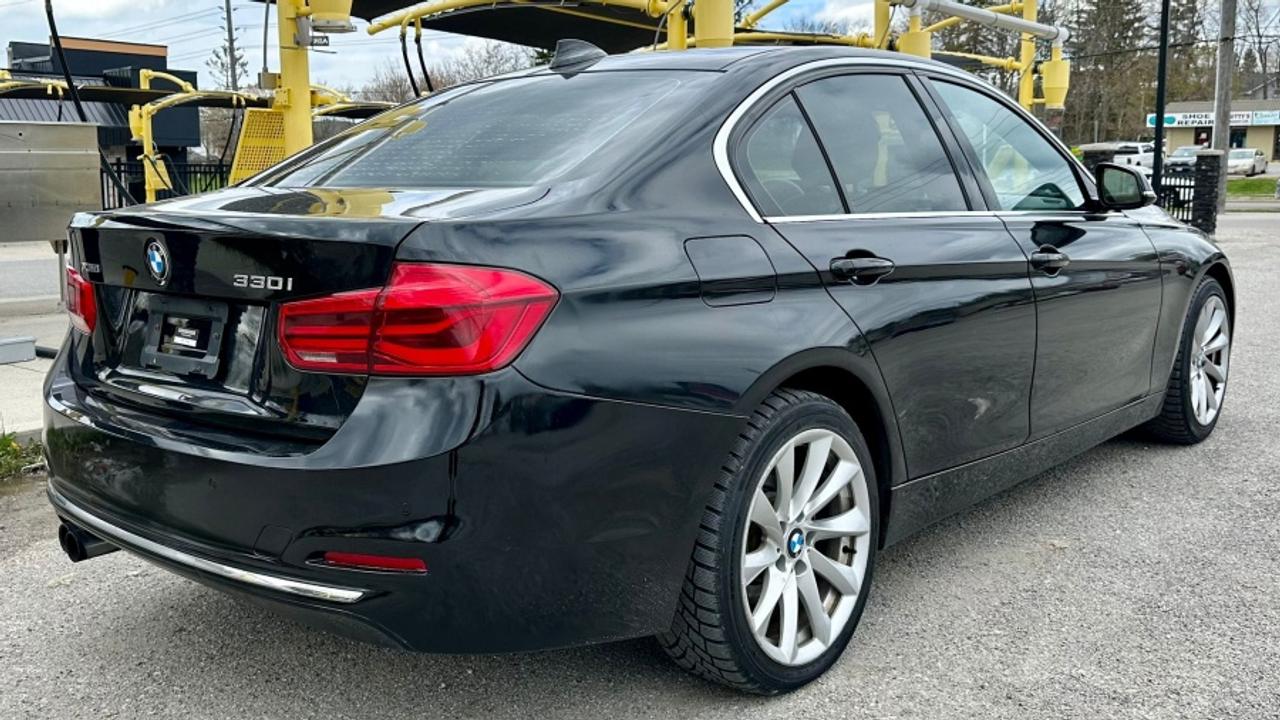 2017 BMW 3 Series 330i xDrive Photo