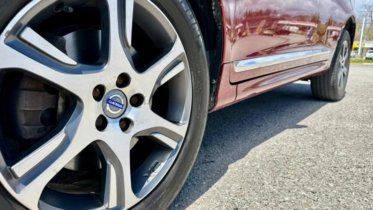 2015 Volvo XC60 * AWD * MUST SEE T6 PREMIER PLUS Photo