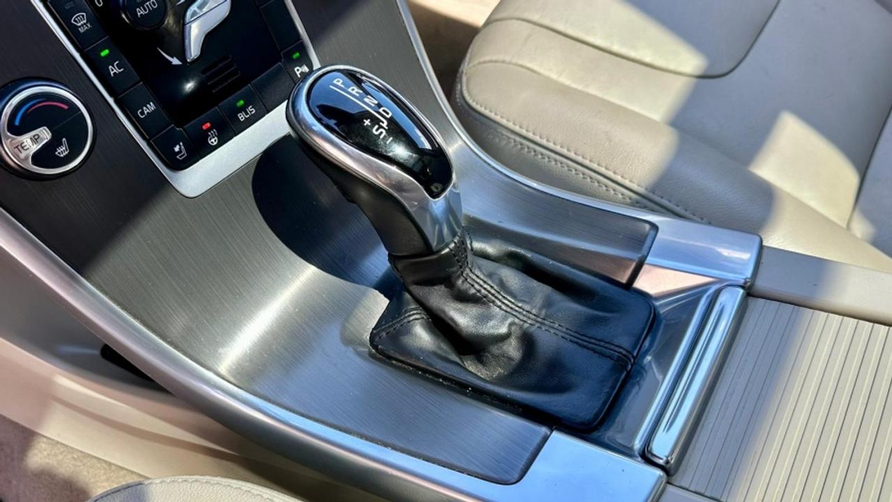 2015 Volvo XC60 * AWD * MUST SEE T6 PREMIER PLUS Photo