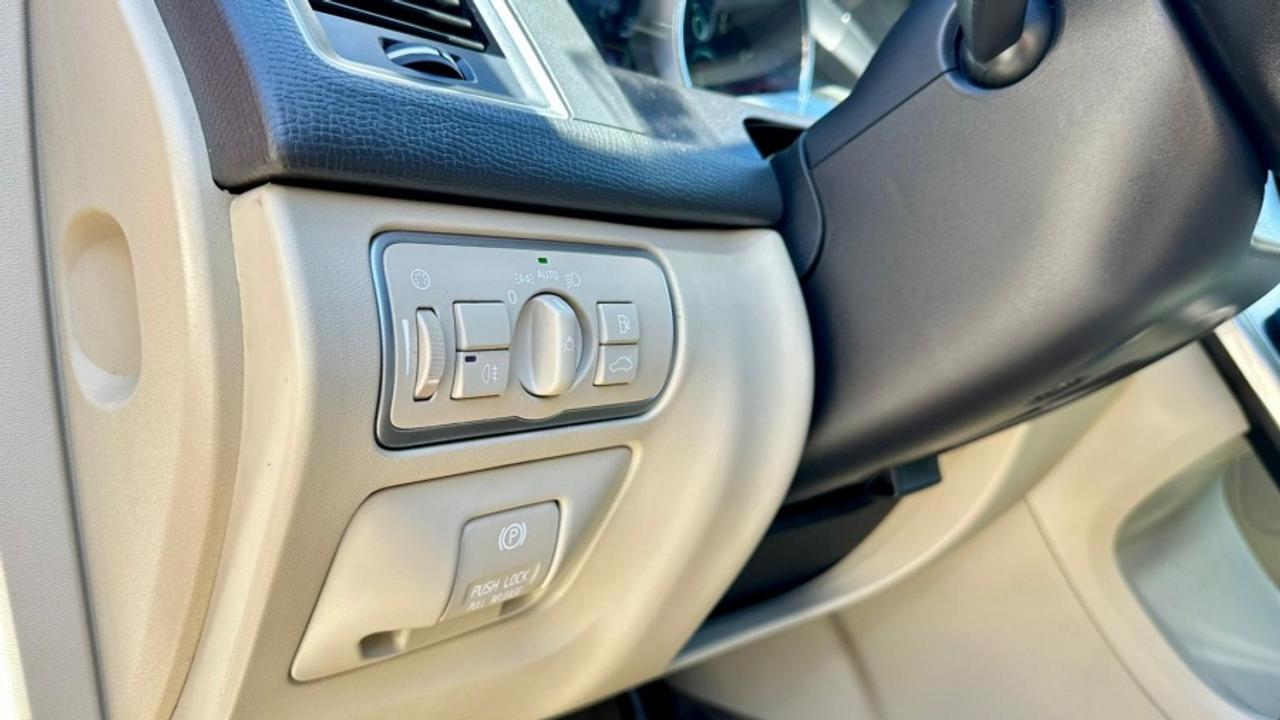 2015 Volvo XC60 * AWD * MUST SEE T6 PREMIER PLUS Photo