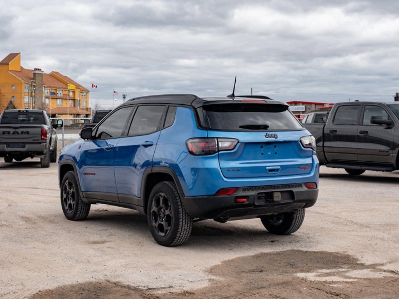 2023 Jeep Compass Trailhawk Elite Photo
