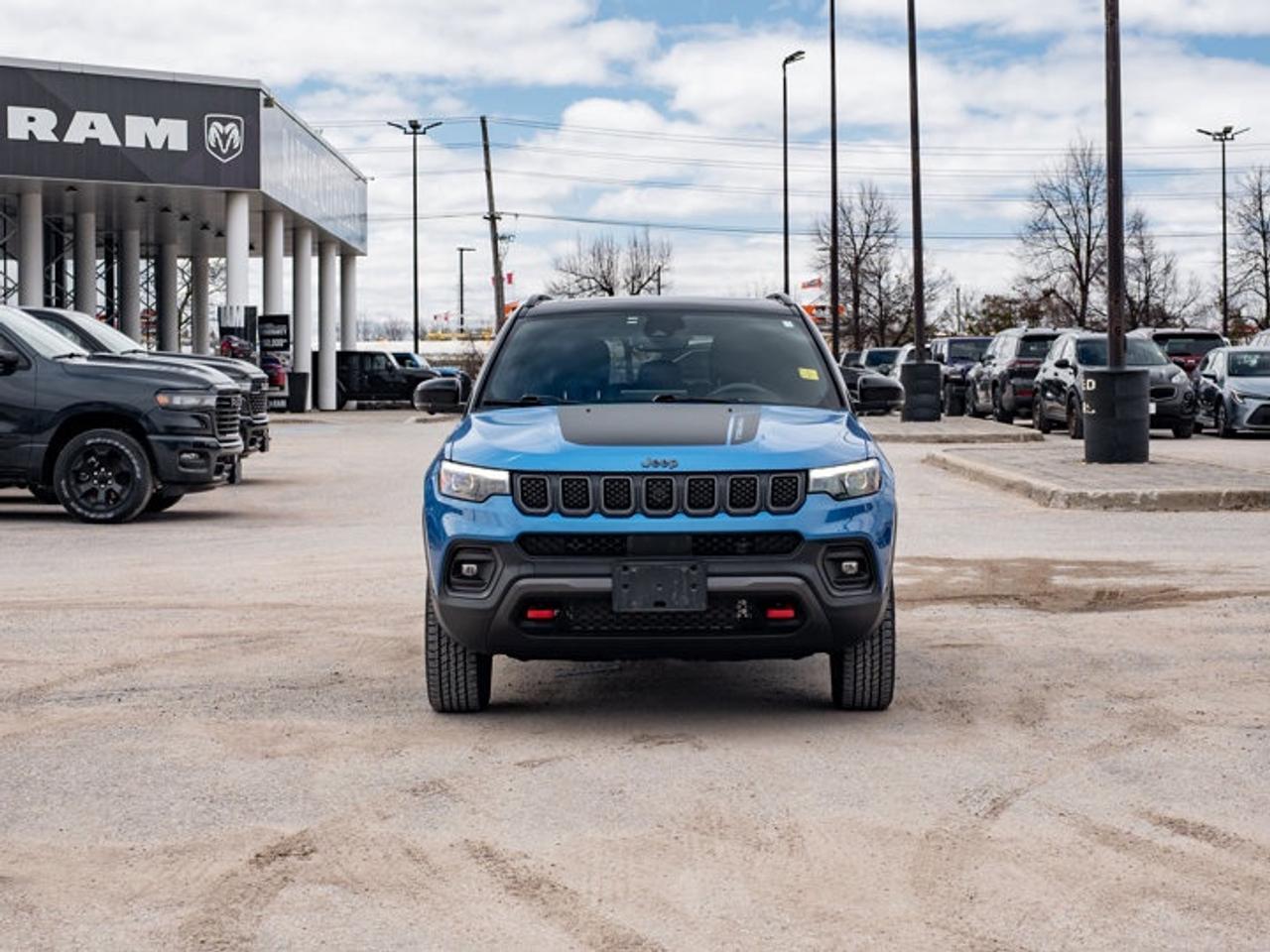 2023 Jeep Compass Trailhawk Elite Photo