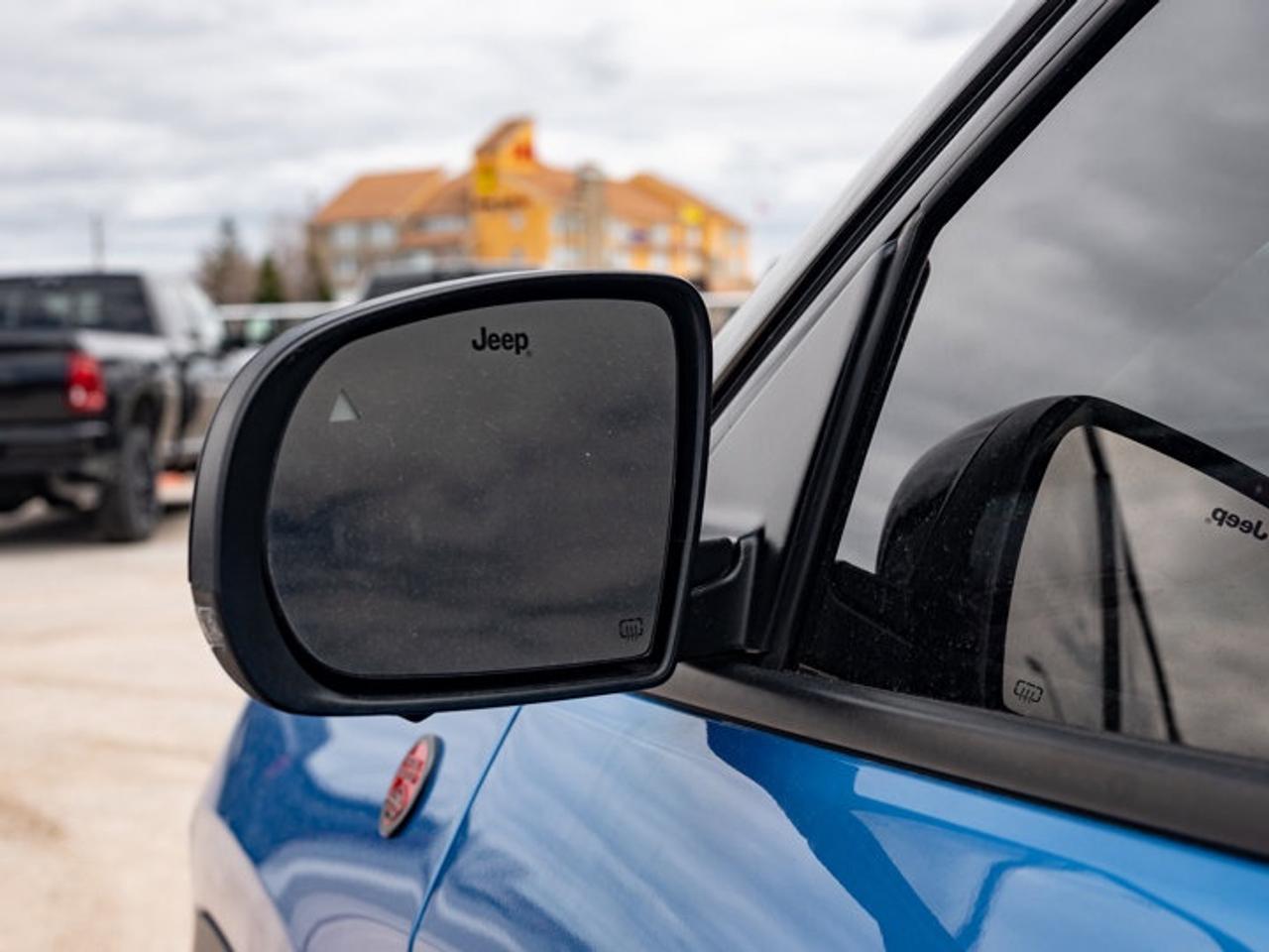2023 Jeep Compass Trailhawk Elite Photo