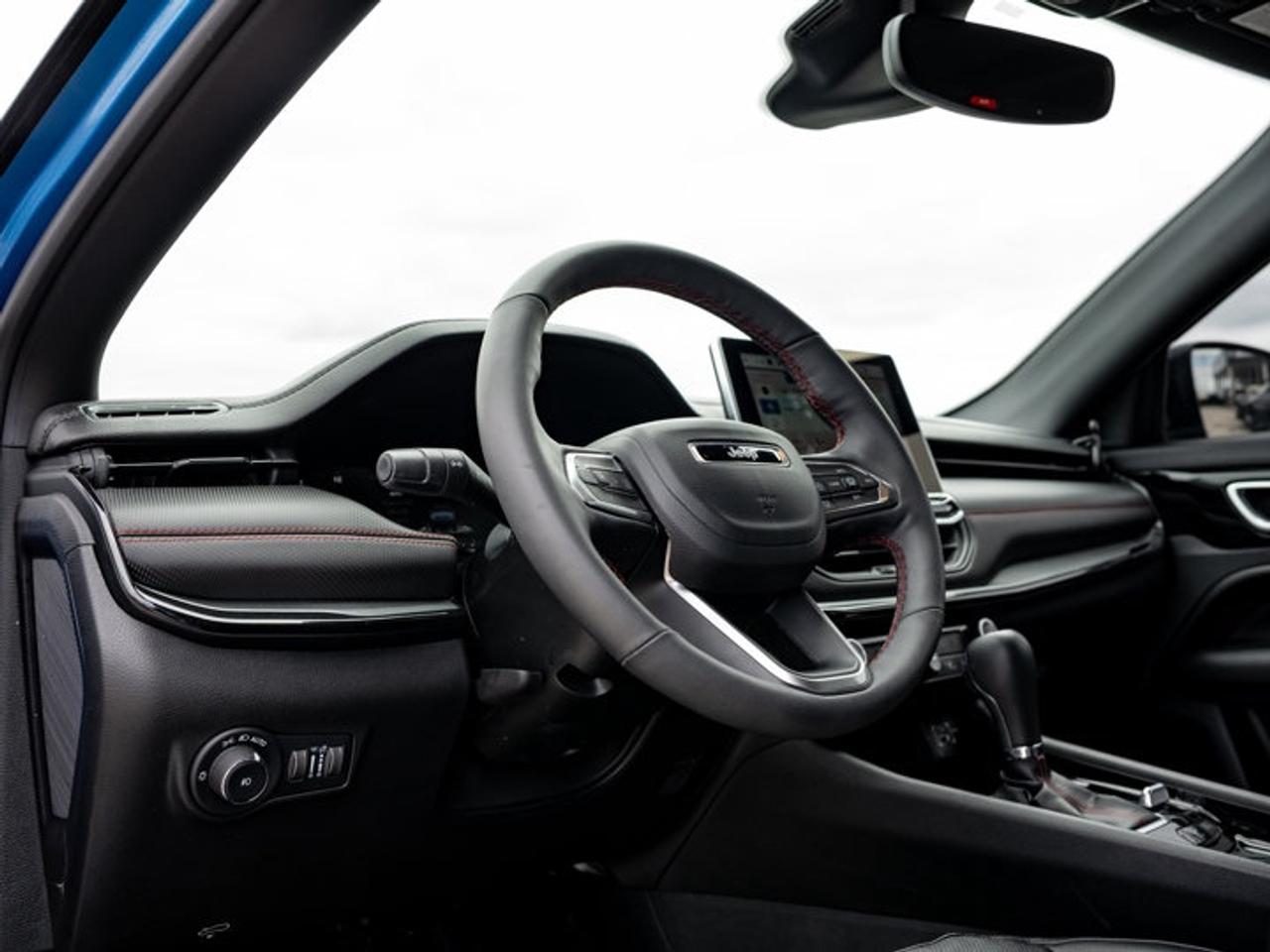 2023 Jeep Compass Trailhawk Elite Photo