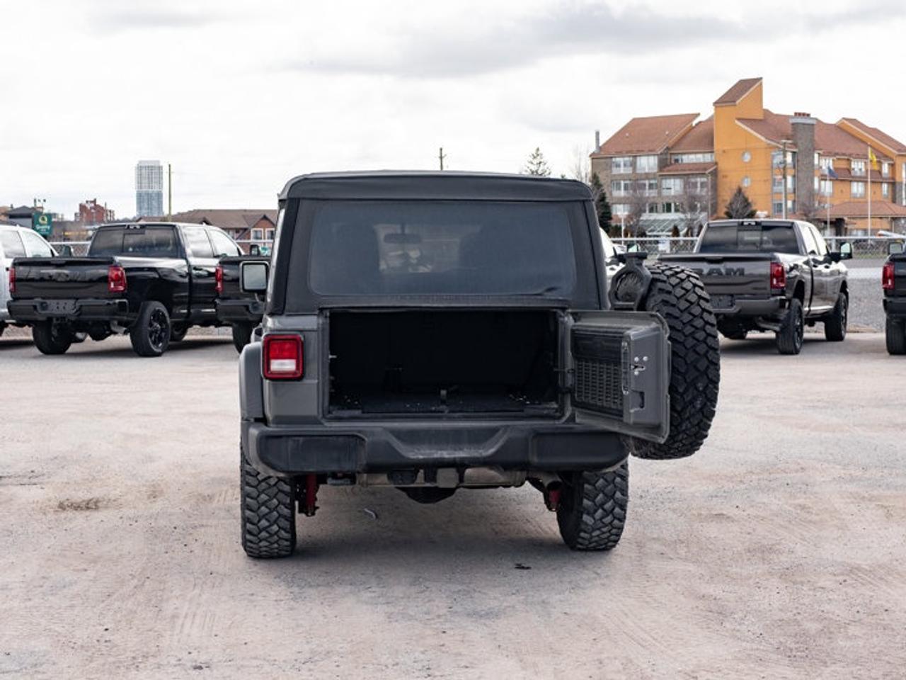 2020 Jeep Wrangler Unlimited Willys Photo