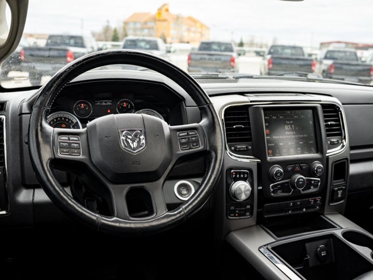 2014 RAM 1500 SPORT Photo2