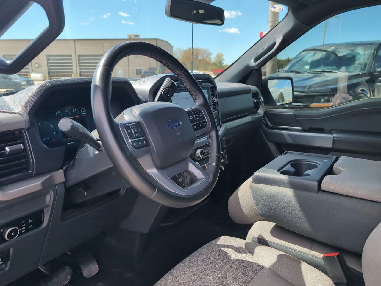 2024 Ford F-150 XLT 4WD SuperCrew 5.5' Box Photo