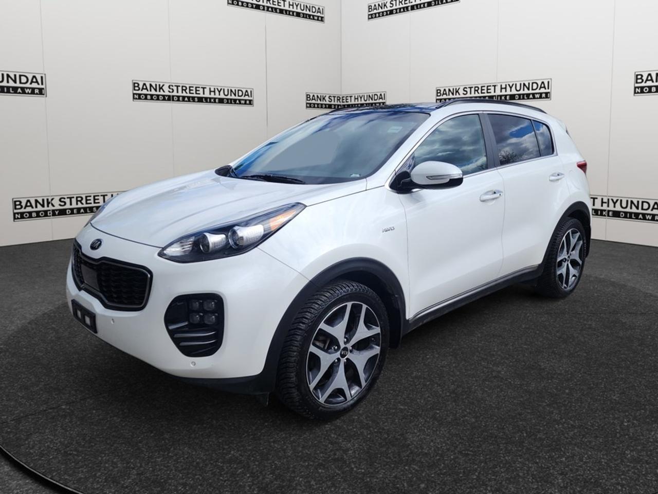 Used 2018 Kia Sportage SX Turbo AWD w/Black for sale in Ottawa, ON