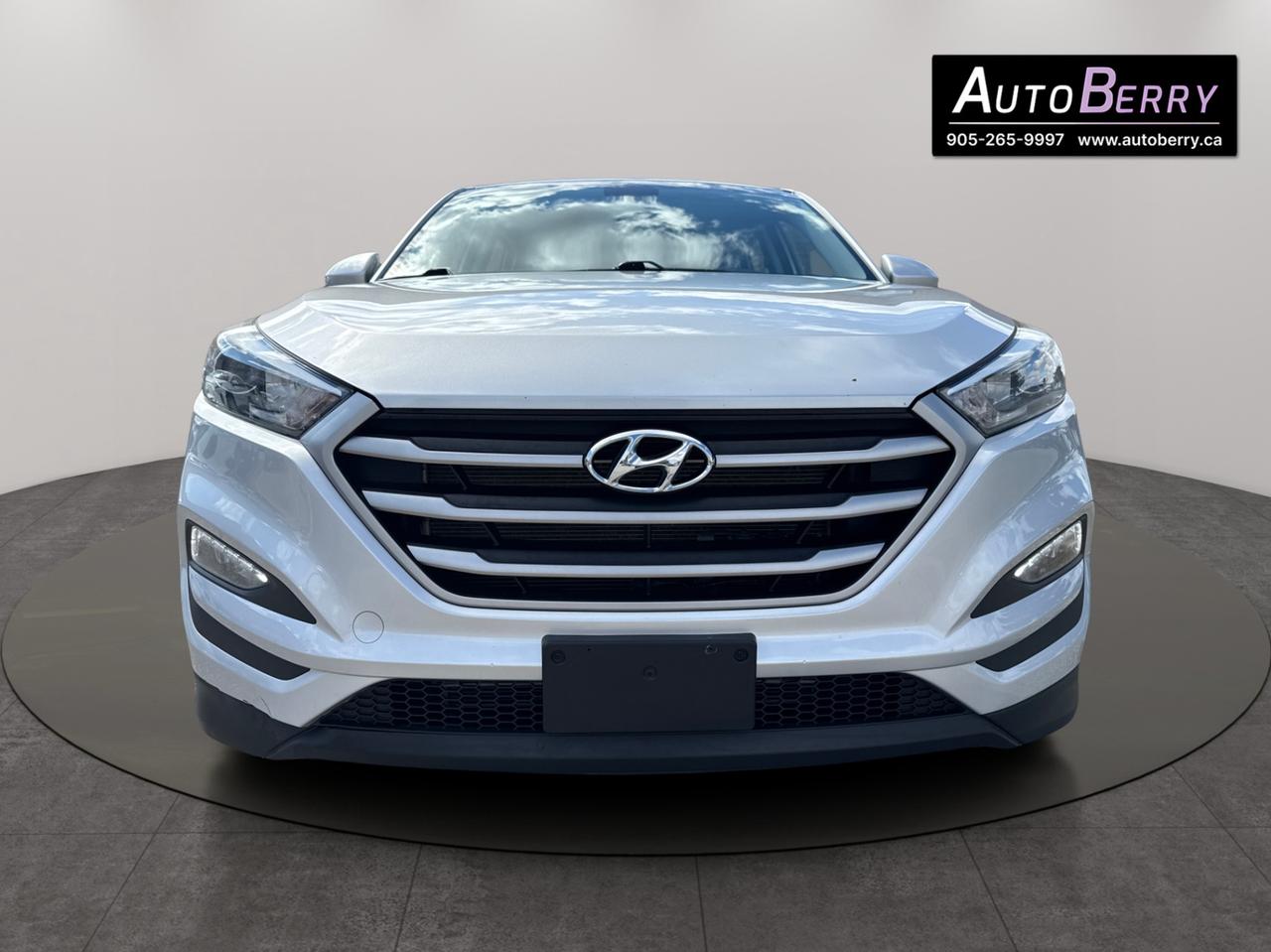2018 Hyundai Tucson 2.0L AWD Photo2