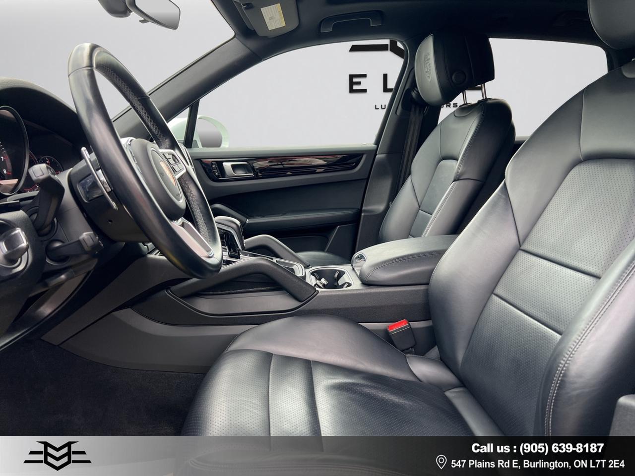 2019 Porsche Cayenne AWD - Navigation - Leather - Moonroof !!! Photo