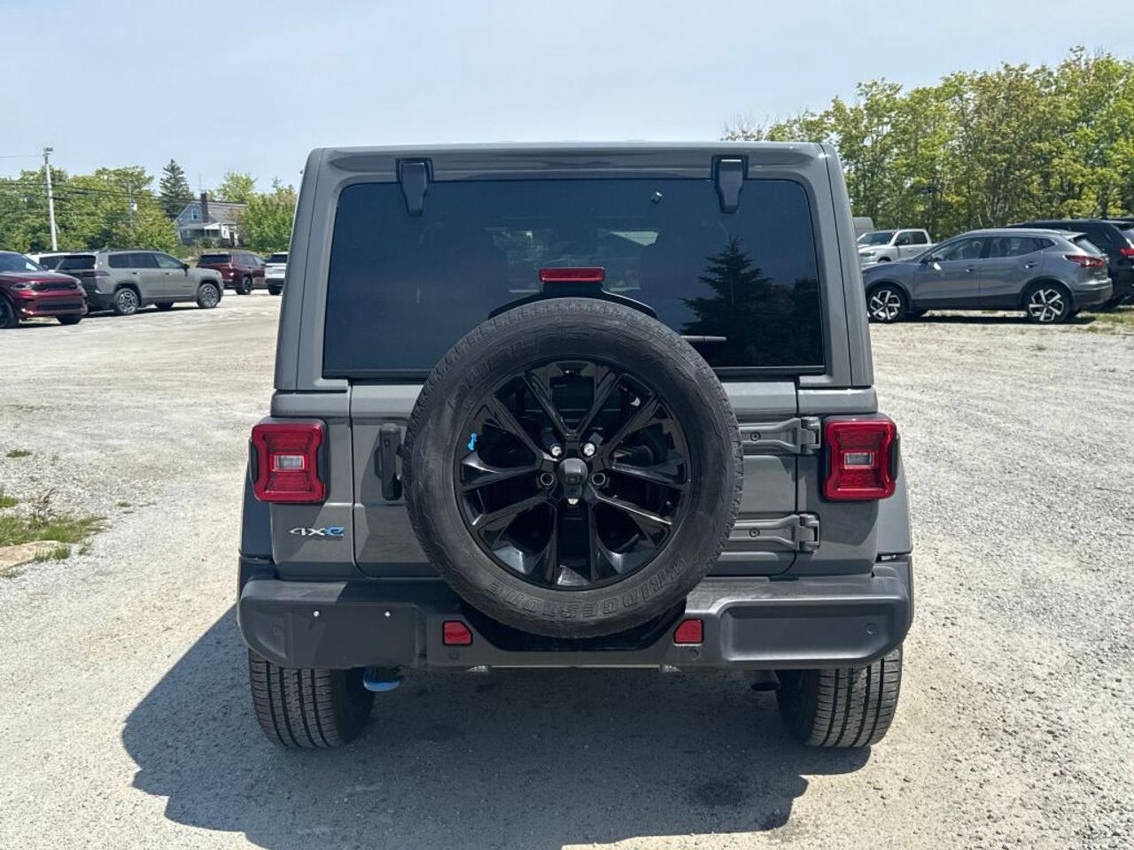 2021 Jeep Wrangler Unlimited Sahara Photo