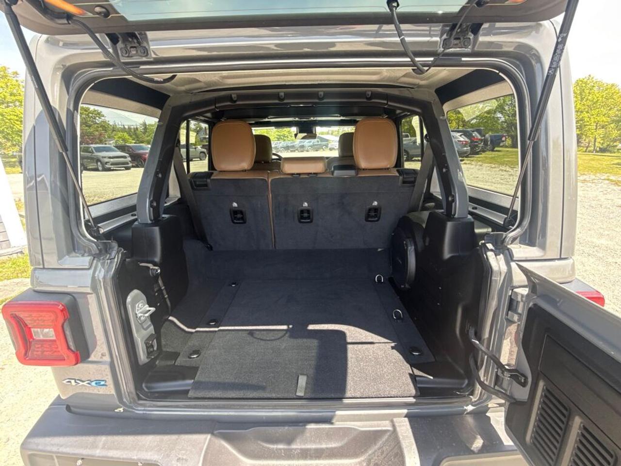 2021 Jeep Wrangler Unlimited Sahara Photo