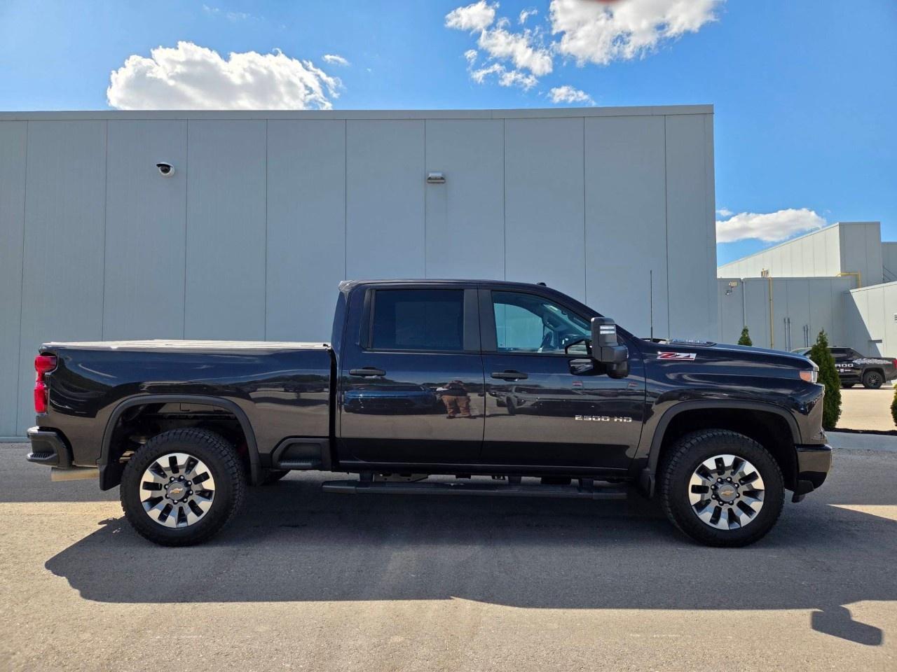 2024 Chevrolet Silverado 2500 HD 4WD Crew Cab Standard Box Custom Photo4
