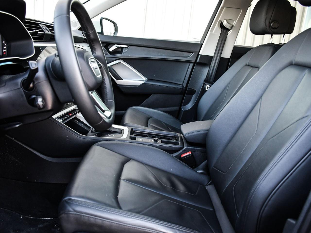 2025 Audi Q3 40 TFSI quattro Photo