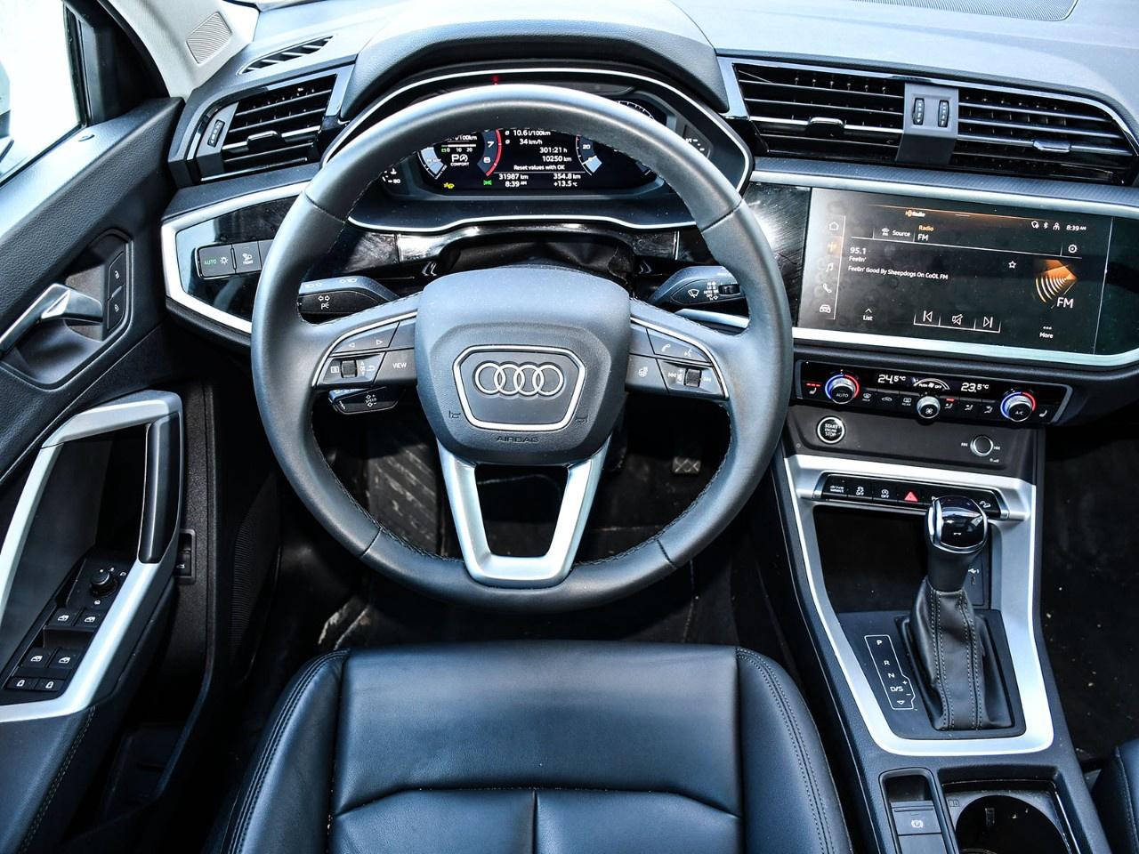 2025 Audi Q3 40 TFSI quattro Photo