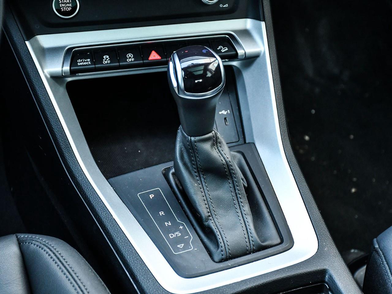 2025 Audi Q3 40 TFSI quattro Photo