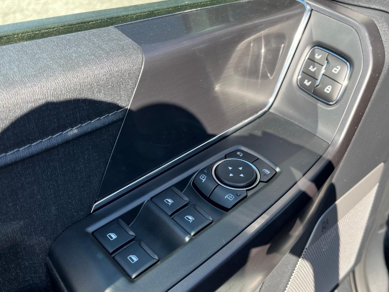 2026 Ford F-150 Lariat Photo