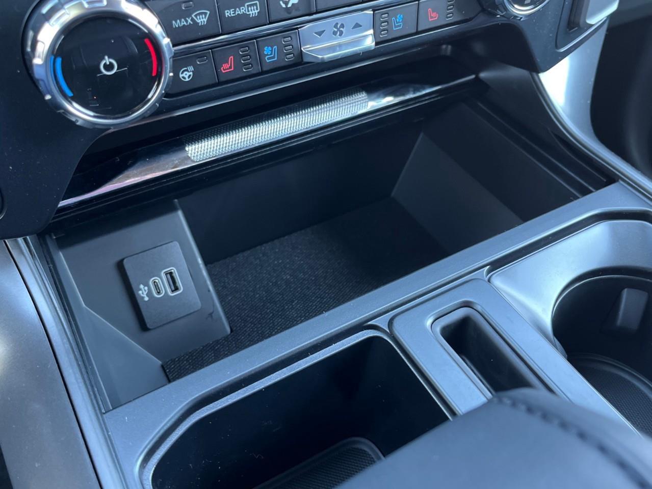 2026 Ford F-150 Lariat Photo