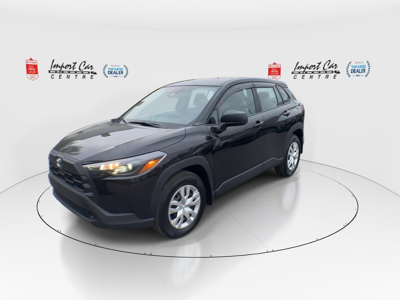 2026 Toyota Corolla Cross L LIKE NEW!!  ONLY 6,100KMS, AWD, HTD.SEATS, BLIS, Photo