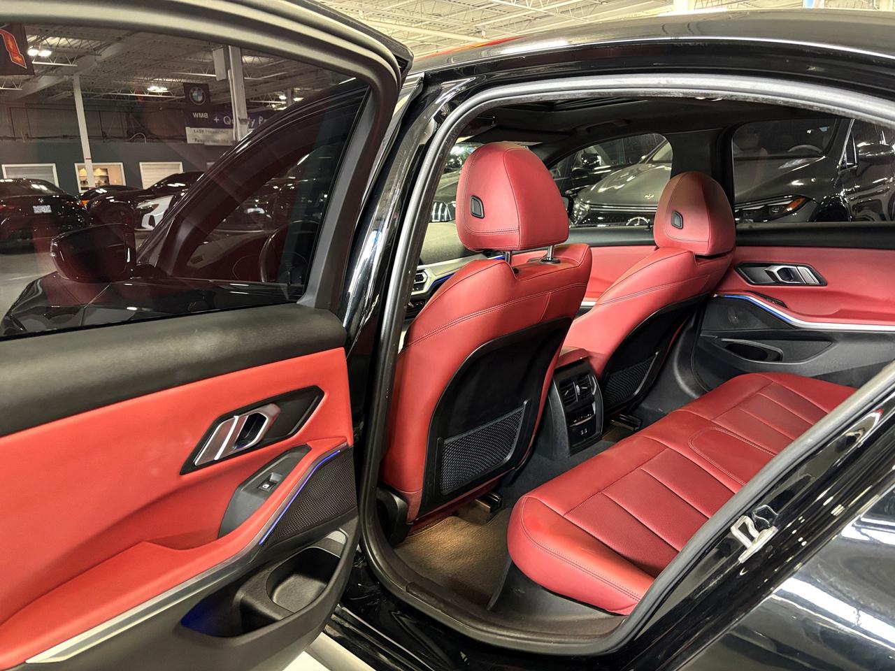 2022 BMW 3 Series 330i xDrive|AWD|NAV|SUNROOF|REDLEATHER|AMBIENT|+++ Photo